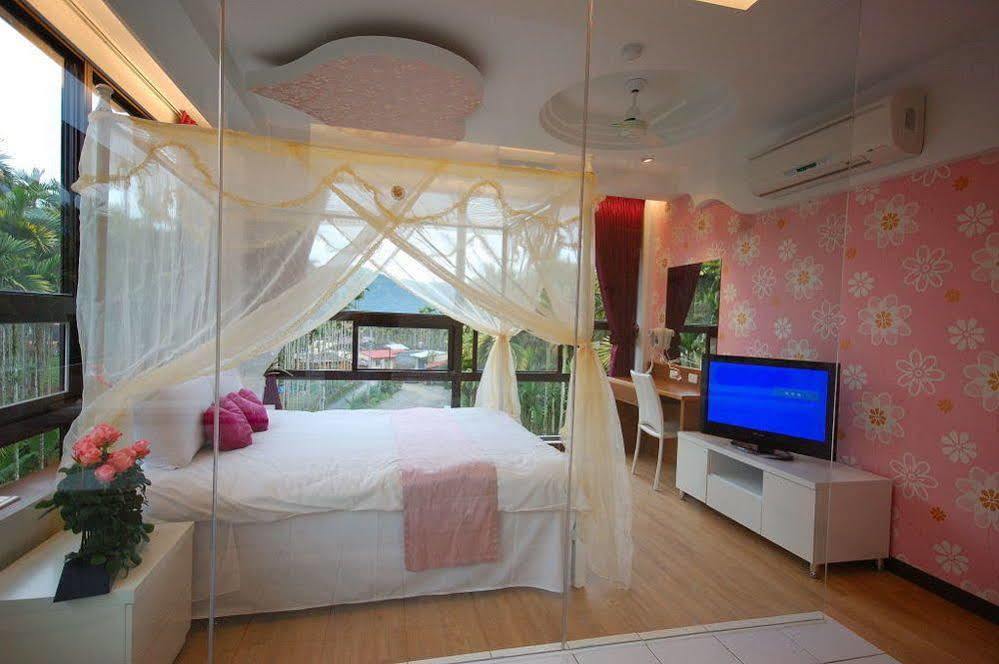Full House Bed And Breakfast Nantou Exterior foto